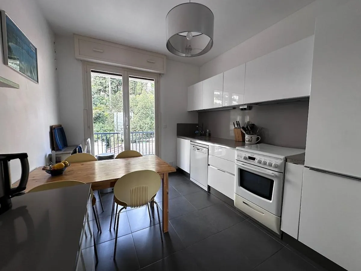 Le Soleia - Spacious 3P - Beachfront - Parking 멍똥 아파트