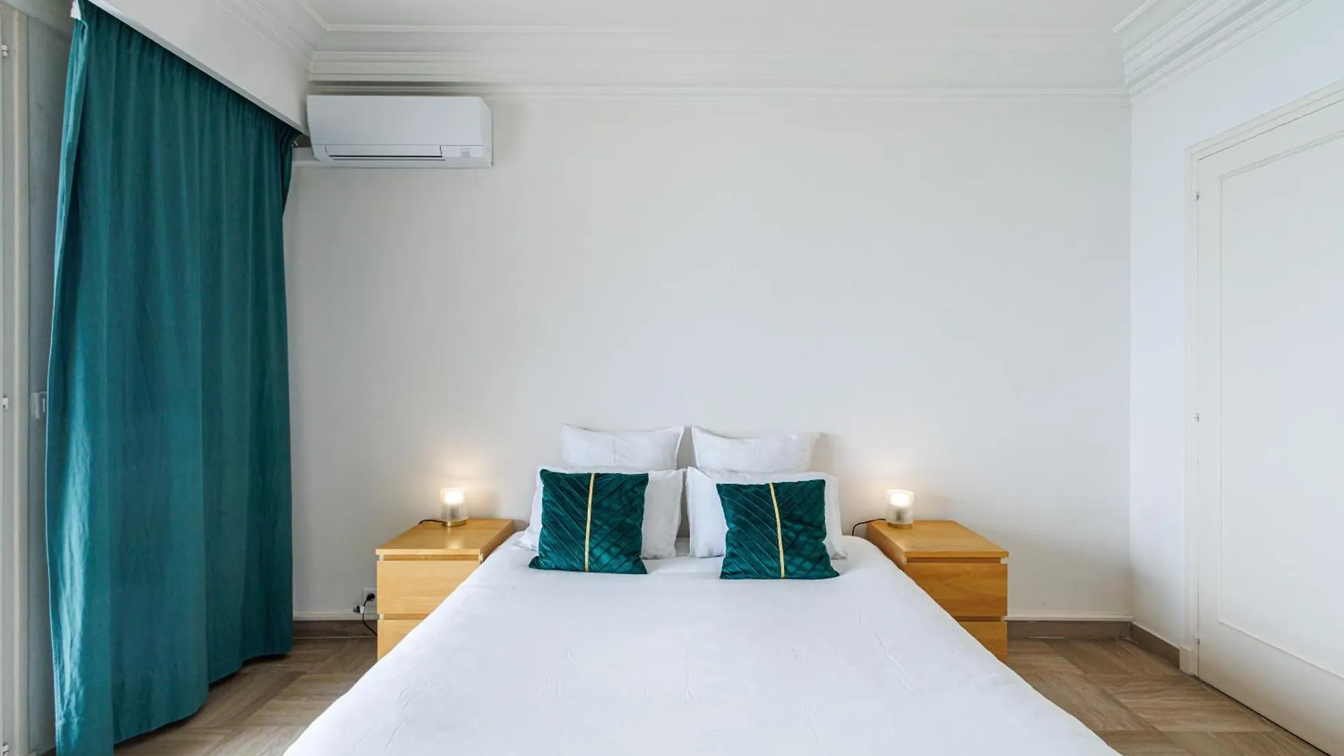 Le Soleia - Spacious 3P - Beachfront - Parking 멍똥