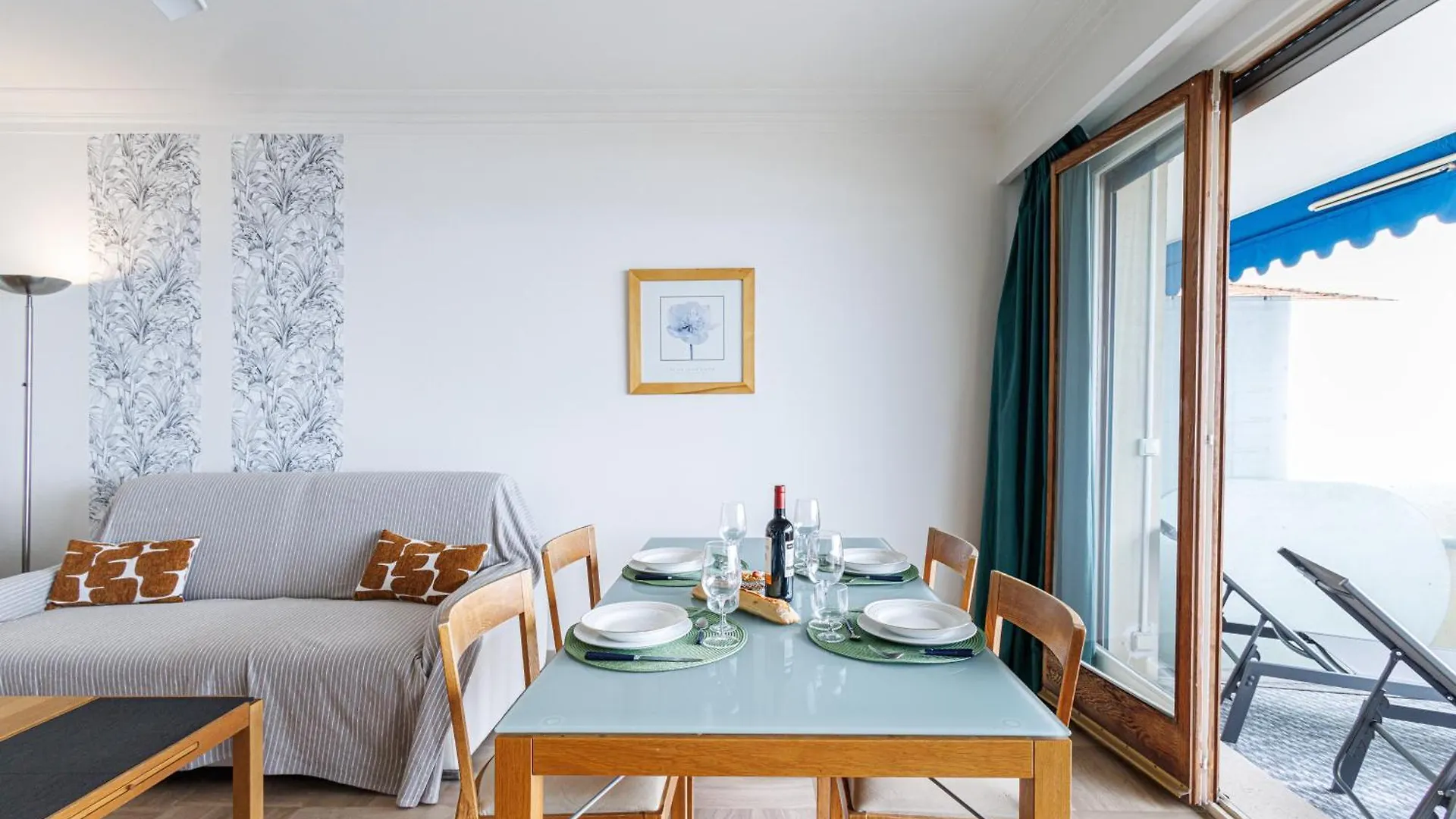 아파트 Le Soleia - Spacious 3P - Beachfront - Parking 멍똥