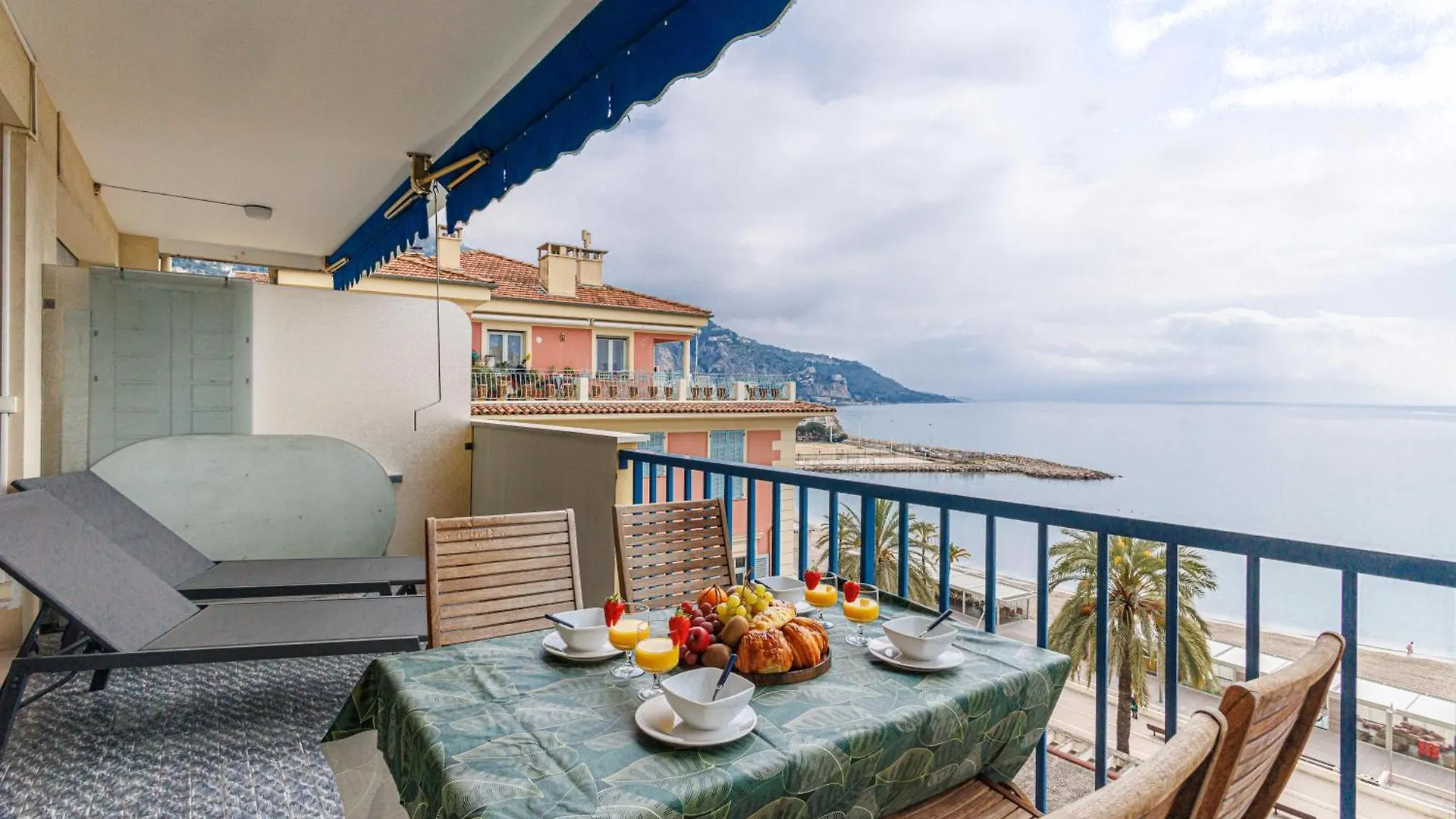 아파트 Le Soleia - Spacious 3P - Beachfront - Parking 멍똥