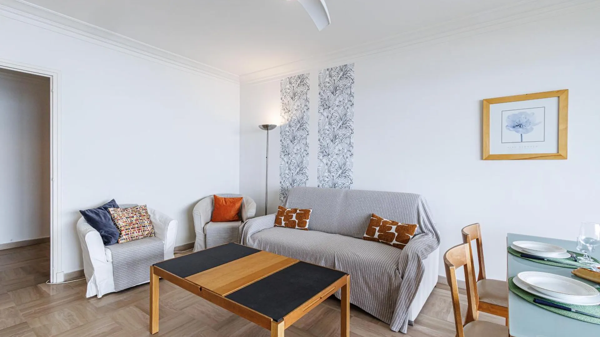 아파트 Le Soleia - Spacious 3P - Beachfront - Parking 멍똥